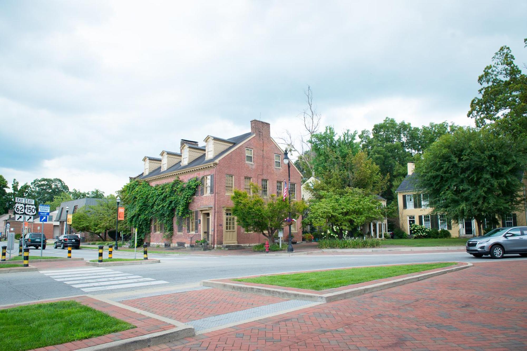 Distill-Inn Bardstown Exterior photo